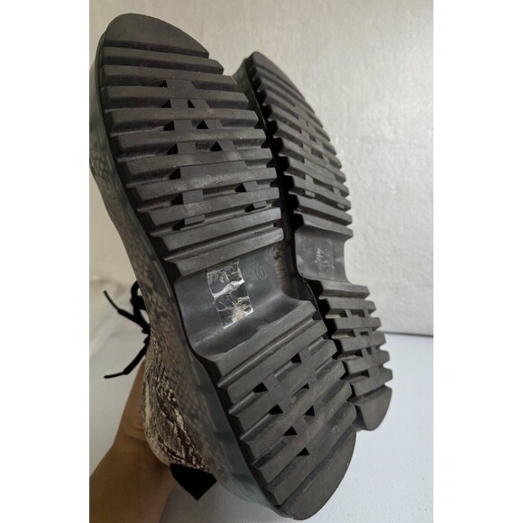 Qupid Size8? Women’s Snakeskin Combat Boots Size 41 - Picture 2 of 4